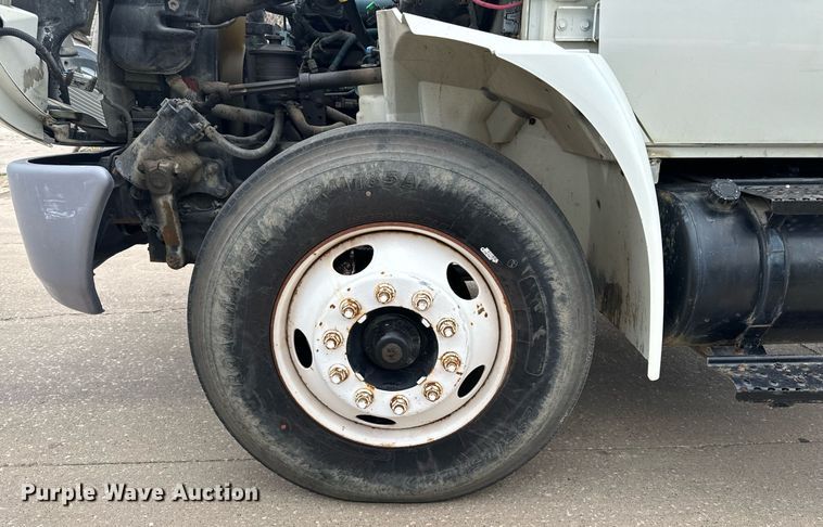 image for item EG6957 2007 International 4300 SBA flatbed truck