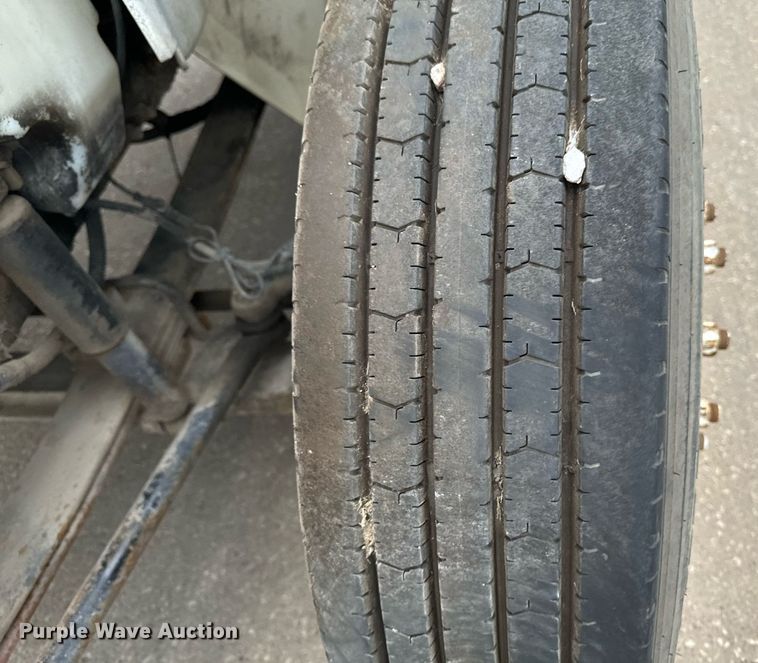 image for item EG6957 2007 International 4300 SBA flatbed truck