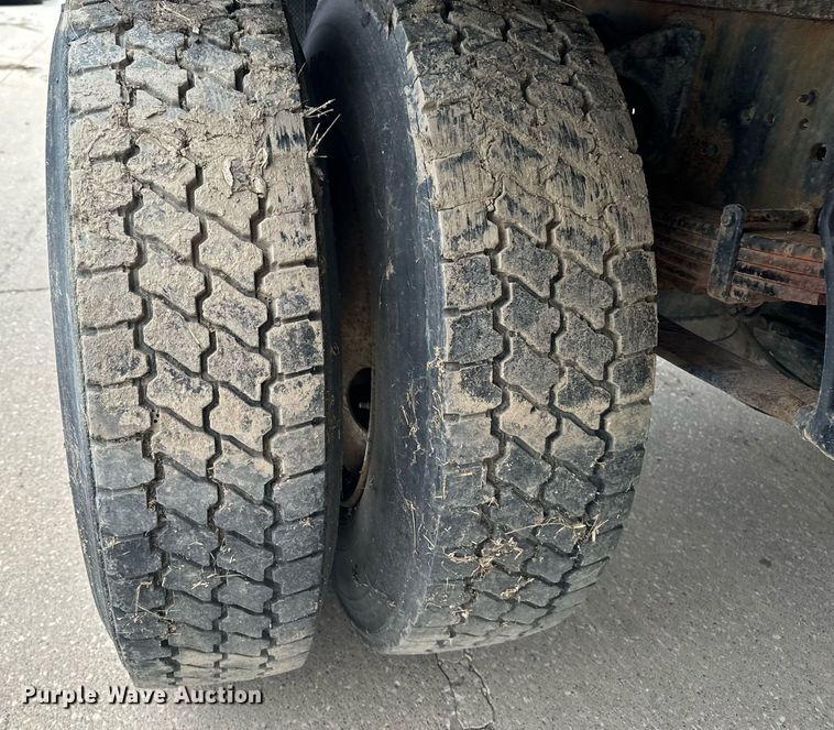 image for item EG6957 2007 International 4300 SBA flatbed truck