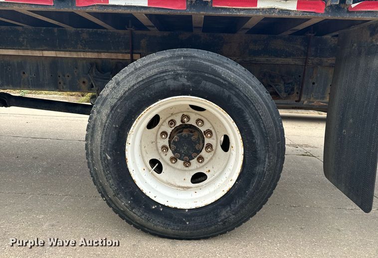 image for item EG6957 2007 International 4300 SBA flatbed truck