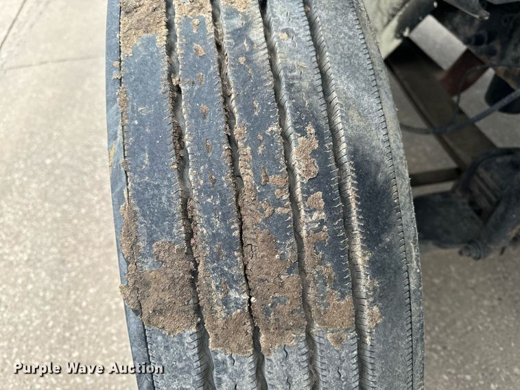 image for item EG6957 2007 International 4300 SBA flatbed truck