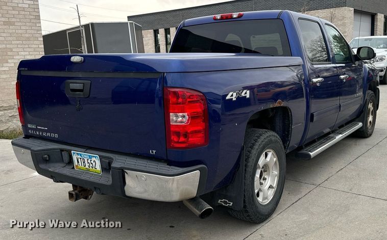 image for item EG6959 2010 Chevrolet Silverado 1500 Crew Cab pickup truck