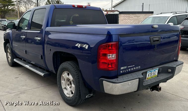 image for item EG6959 2010 Chevrolet Silverado 1500 Crew Cab pickup truck