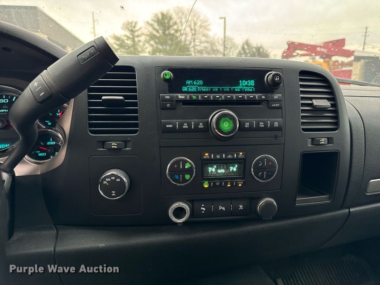 image for item EG6959 2010 Chevrolet Silverado 1500 Crew Cab pickup truck