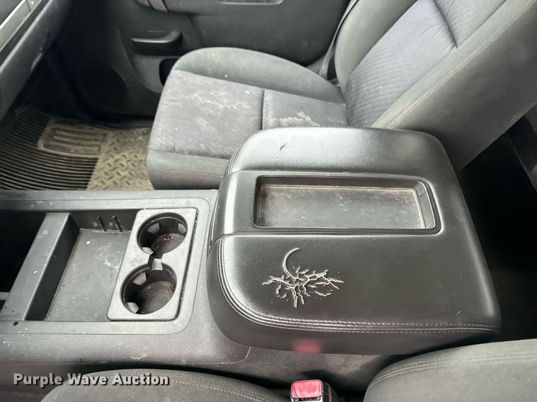 image for item EG6959 2010 Chevrolet Silverado 1500 Crew Cab pickup truck