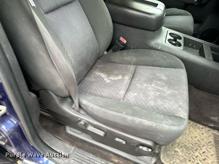 image for item EG6959 2010 Chevrolet Silverado 1500 Crew Cab pickup truck