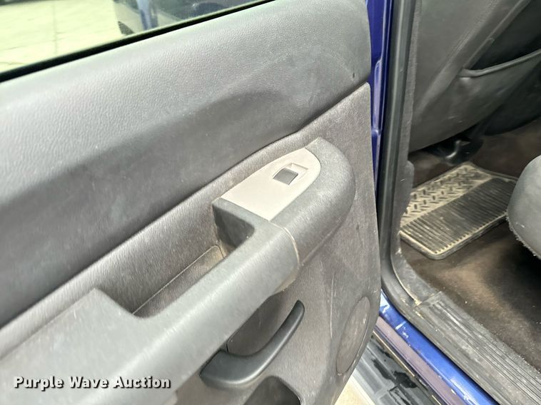 image for item EG6959 2010 Chevrolet Silverado 1500 Crew Cab pickup truck