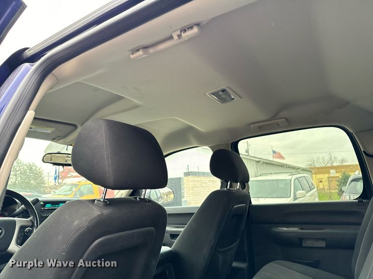 image for item EG6959 2010 Chevrolet Silverado 1500 Crew Cab pickup truck