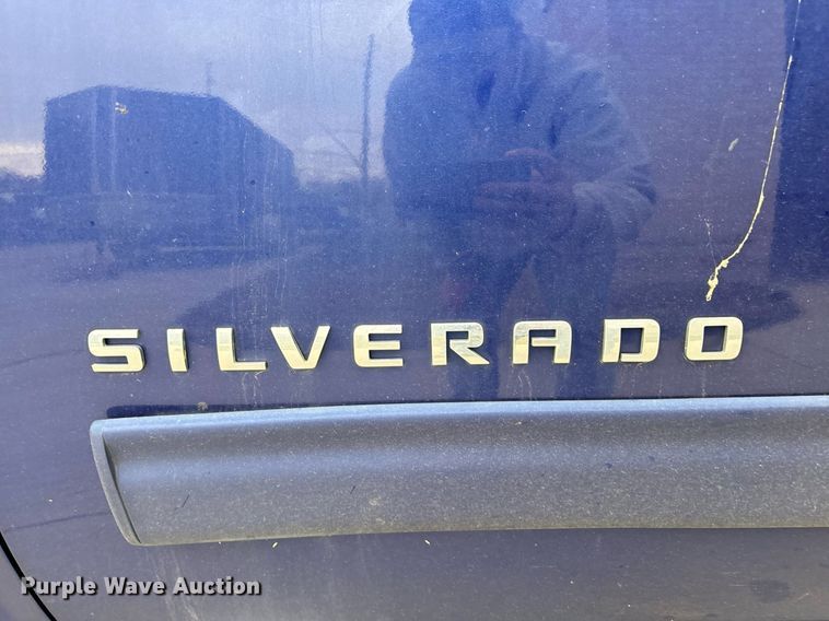 image for item EG6959 2010 Chevrolet Silverado 1500 Crew Cab pickup truck