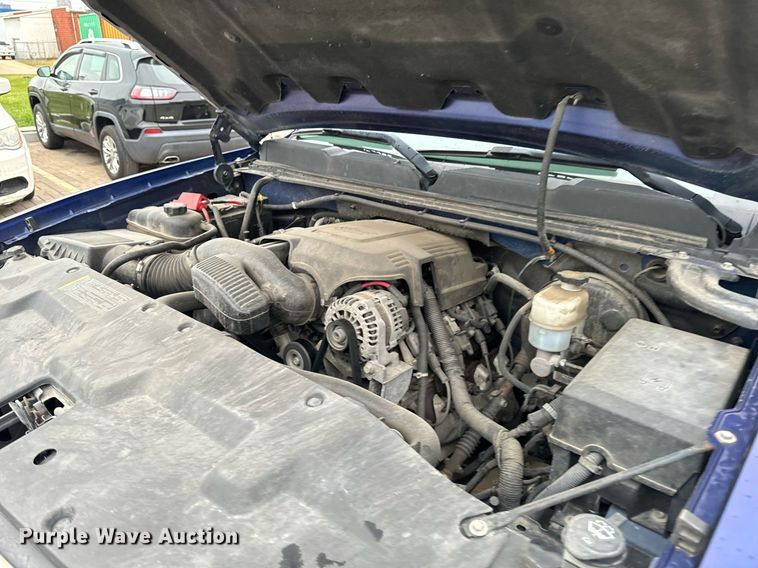 image for item EG6959 2010 Chevrolet Silverado 1500 Crew Cab pickup truck