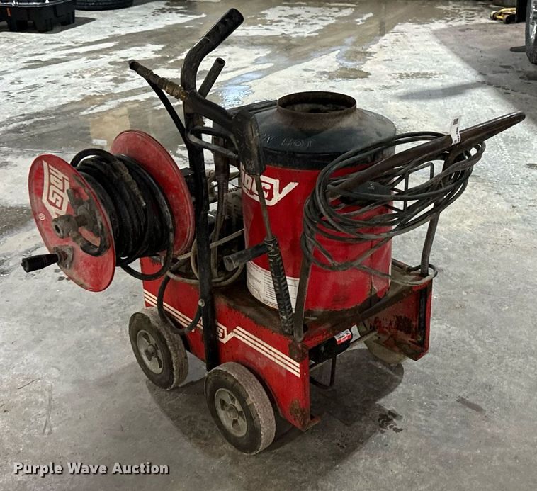 image for item EG6966 Hotsy 550B pressure washer
