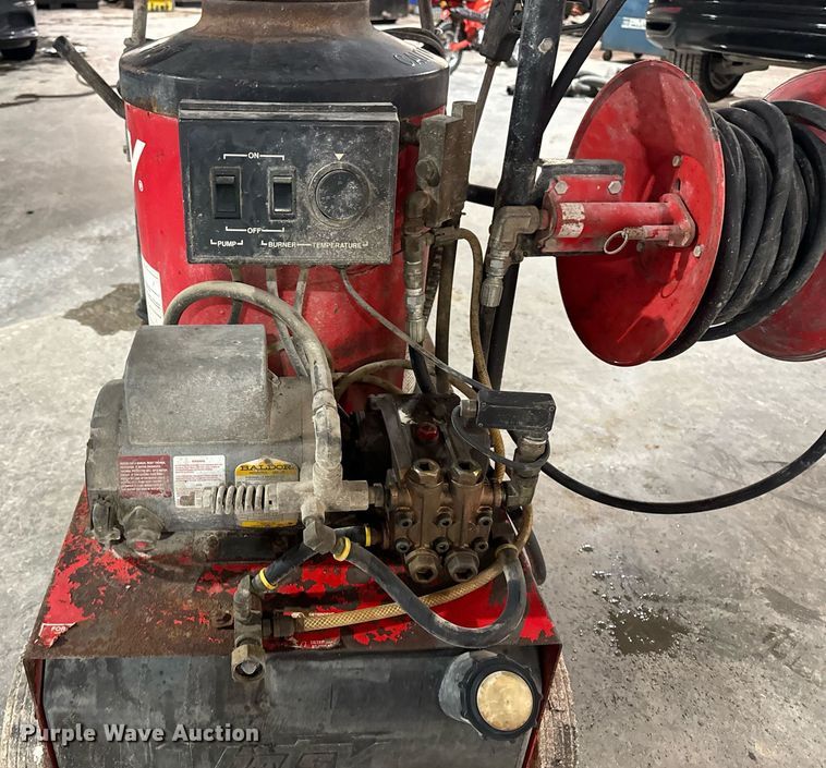 image for item EG6966 Hotsy 550B pressure washer