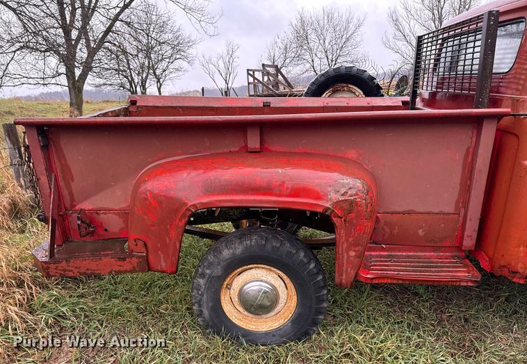 image for item EG6974 1960 Ford F100 pickup truck