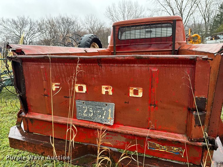 image for item EG6974 1960 Ford F100 pickup truck