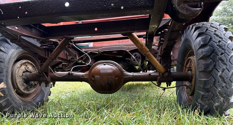 image for item EG6974 1960 Ford F100 pickup truck