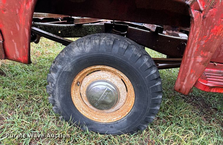 image for item EG6974 1960 Ford F100 pickup truck