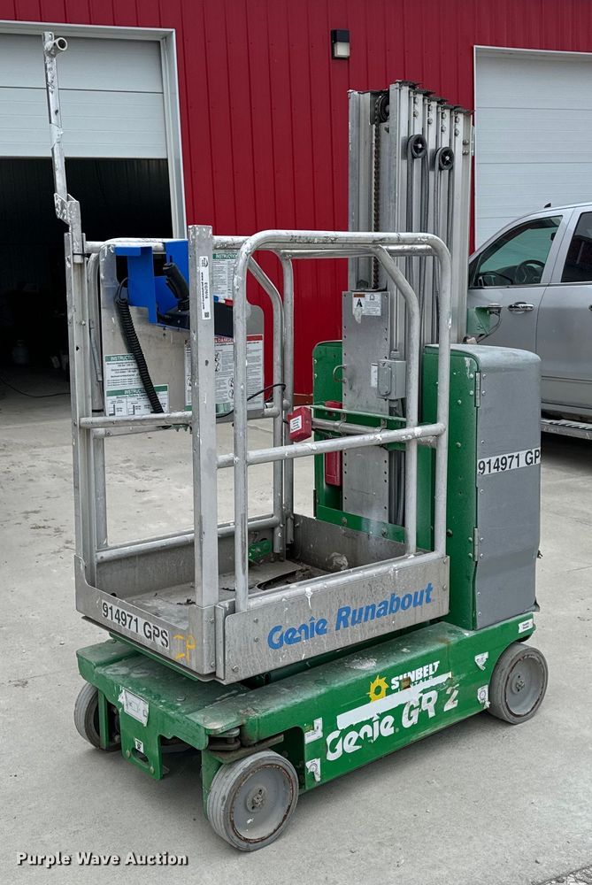 image for item EG7016 2016 Genie GR-20 vertical lift