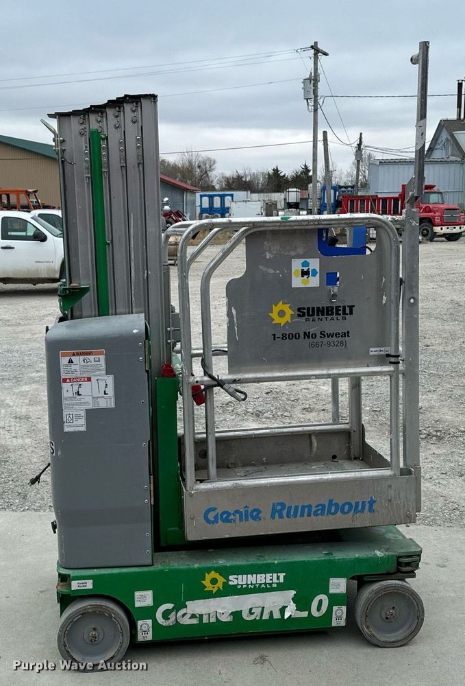 image for item EG7016 2016 Genie GR-20 vertical lift