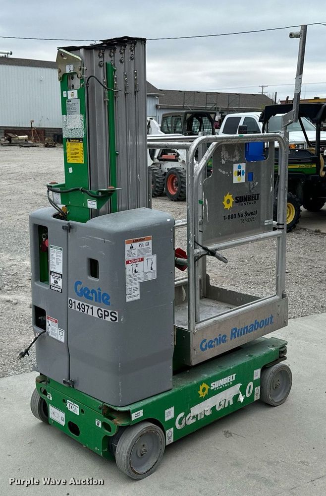image for item EG7016 2016 Genie GR-20 vertical lift
