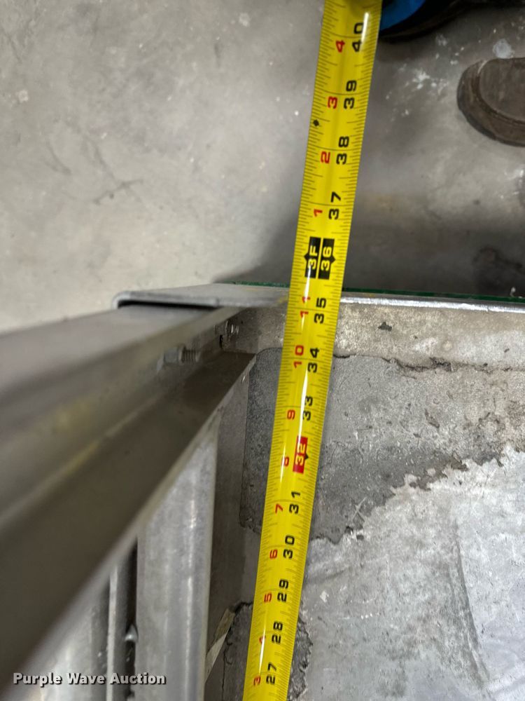 image for item EG7016 2016 Genie GR-20 vertical lift