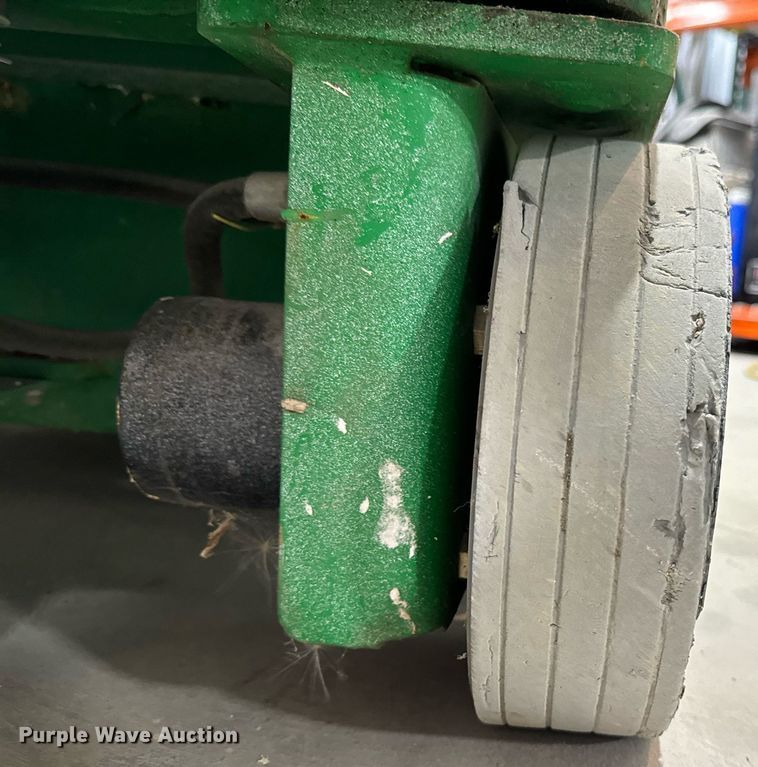 image for item EG7016 2016 Genie GR-20 vertical lift