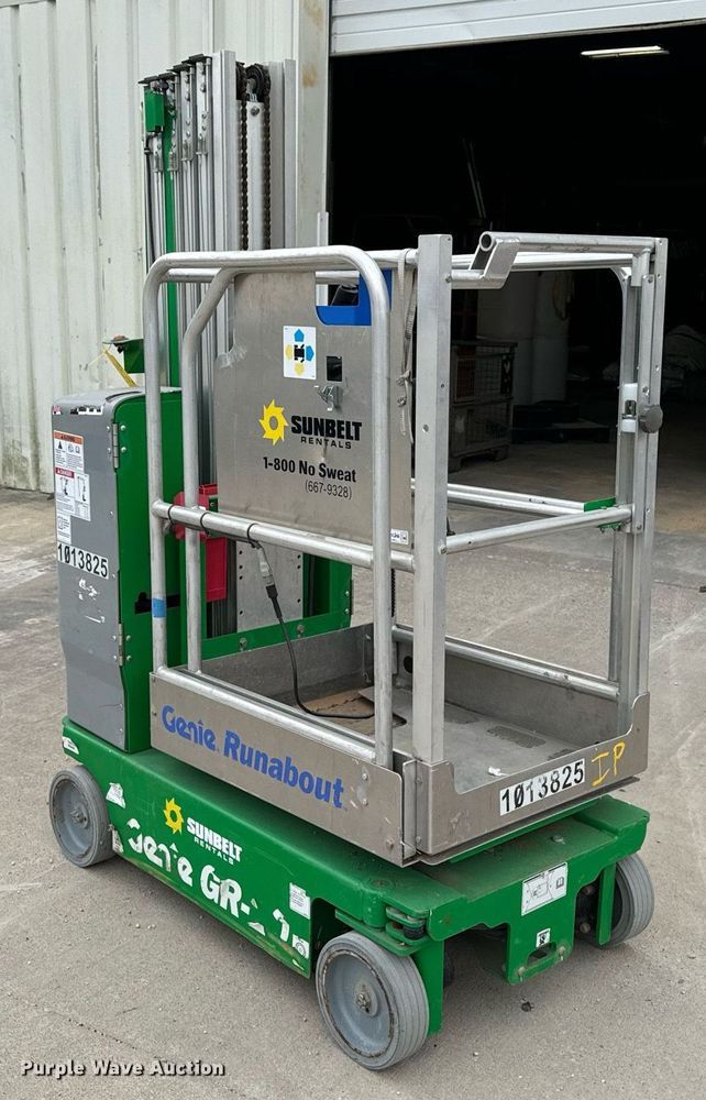 image for item EG7017 2017 Genie GR-20 vertical lift