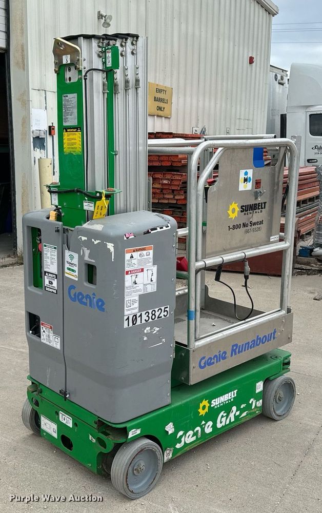 image for item EG7017 2017 Genie GR-20 vertical lift