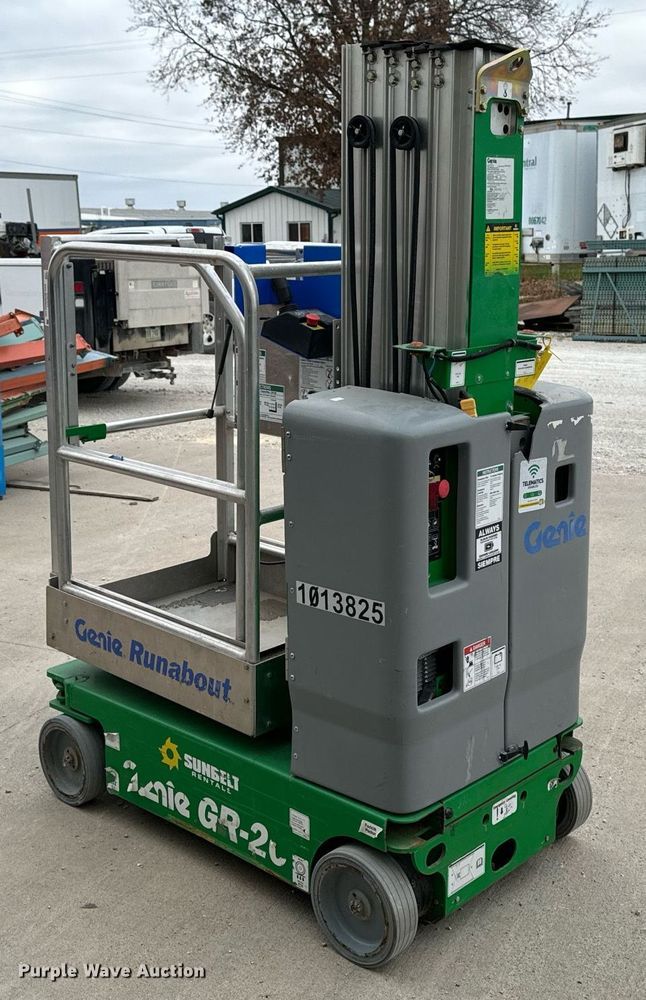 image for item EG7017 2017 Genie GR-20 vertical lift