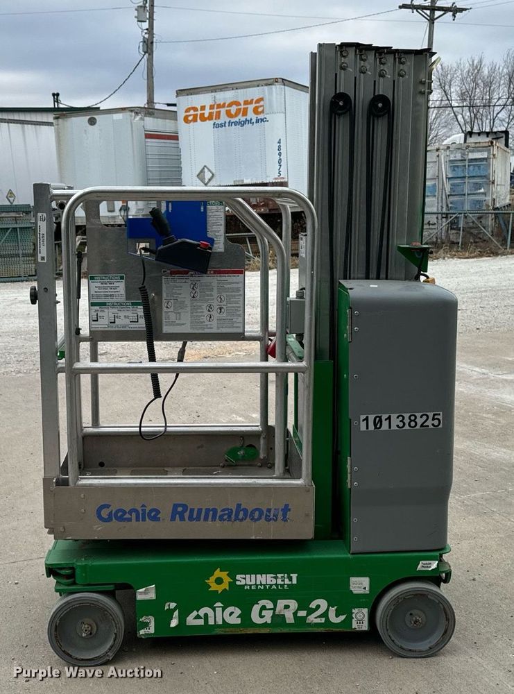 image for item EG7017 2017 Genie GR-20 vertical lift