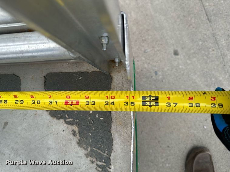 image for item EG7017 2017 Genie GR-20 vertical lift