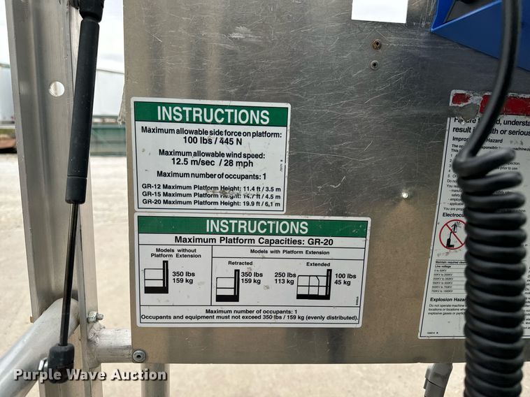 image for item EG7017 2017 Genie GR-20 vertical lift