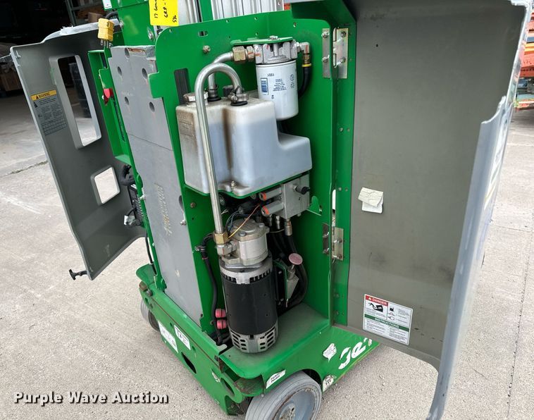 image for item EG7017 2017 Genie GR-20 vertical lift