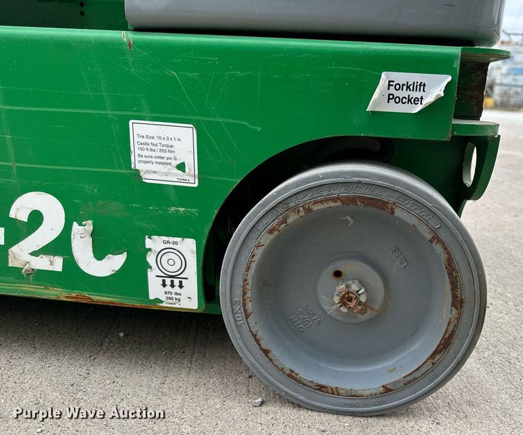 image for item EG7017 2017 Genie GR-20 vertical lift