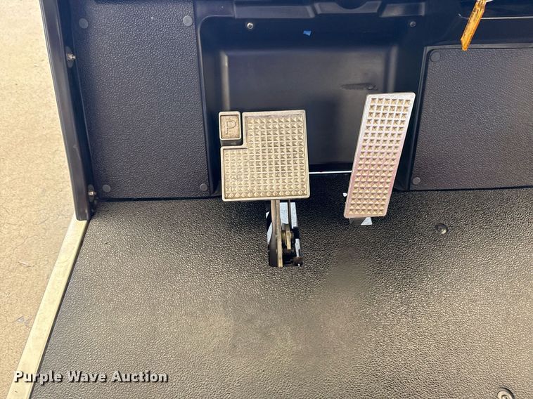 image for item EG7886 2003 Yamaha G22A golf cart