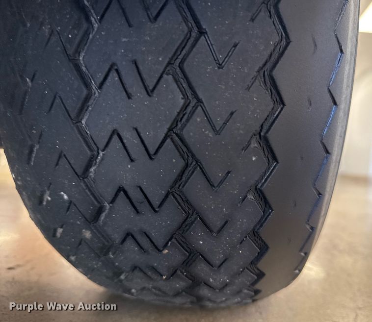 image for item EG7886 2003 Yamaha G22A golf cart