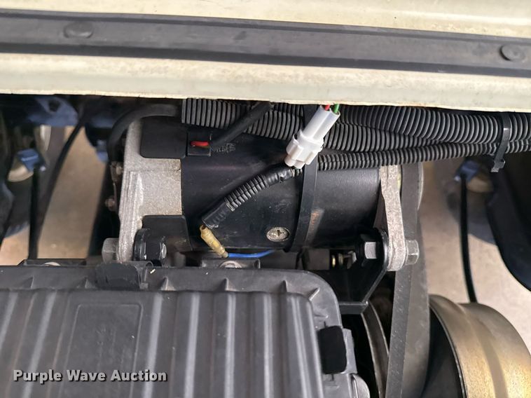 image for item EG7887 2000 Yamaha G16A golf cart