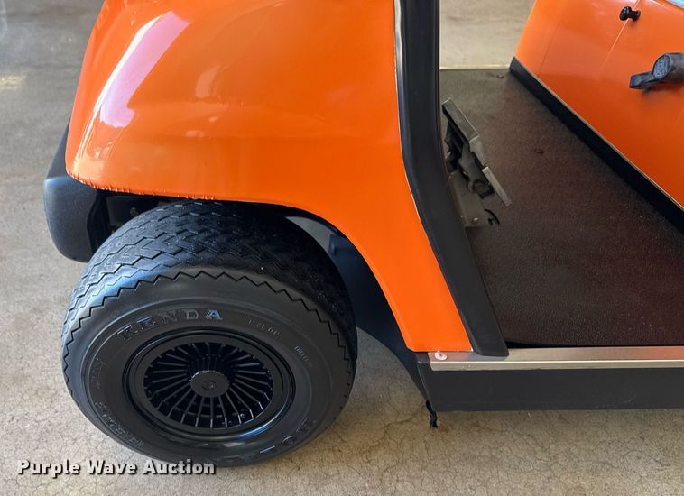 image for item EG7887 2000 Yamaha G16A golf cart