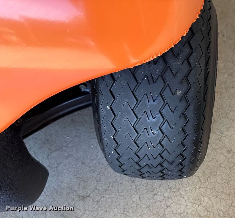 image for item EG7887 2000 Yamaha G16A golf cart