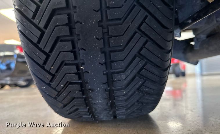 image for item EG7887 2000 Yamaha G16A golf cart