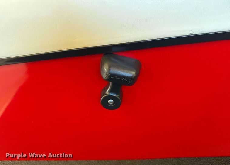 image for item EG7888 2000 EZ-GO golf cart