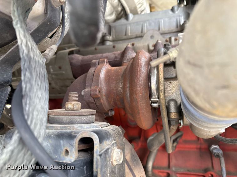 image for item EG7900 2004 Chevrolet C6500 truck cab and chassis