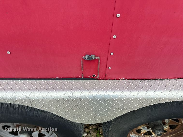 image for item EH7337 2002 Wells Cargo enclosed cargo trailer