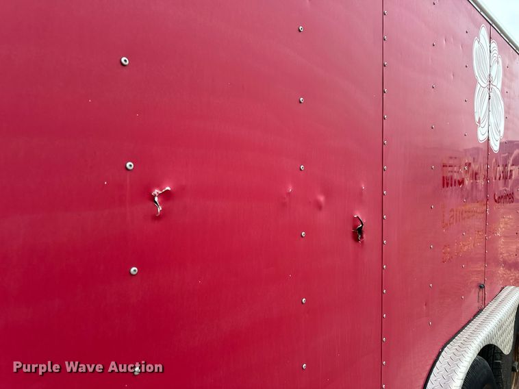 image for item EH7337 2002 Wells Cargo enclosed cargo trailer