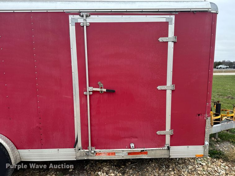 image for item EH7337 2002 Wells Cargo enclosed cargo trailer