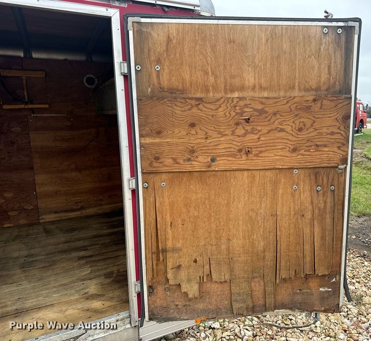 image for item EH7337 2002 Wells Cargo enclosed cargo trailer