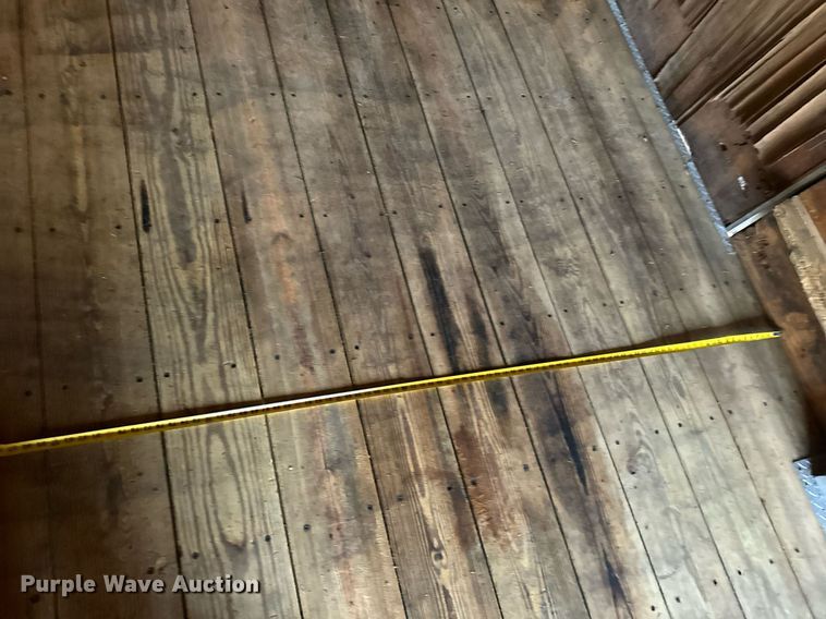 image for item EH7337 2002 Wells Cargo enclosed cargo trailer