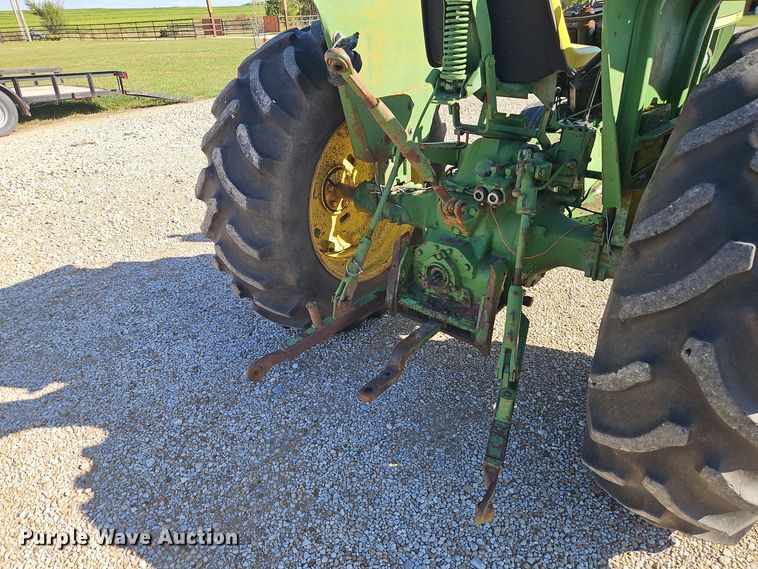 image for item EI8405 1975 John Deere 2030A tractor
