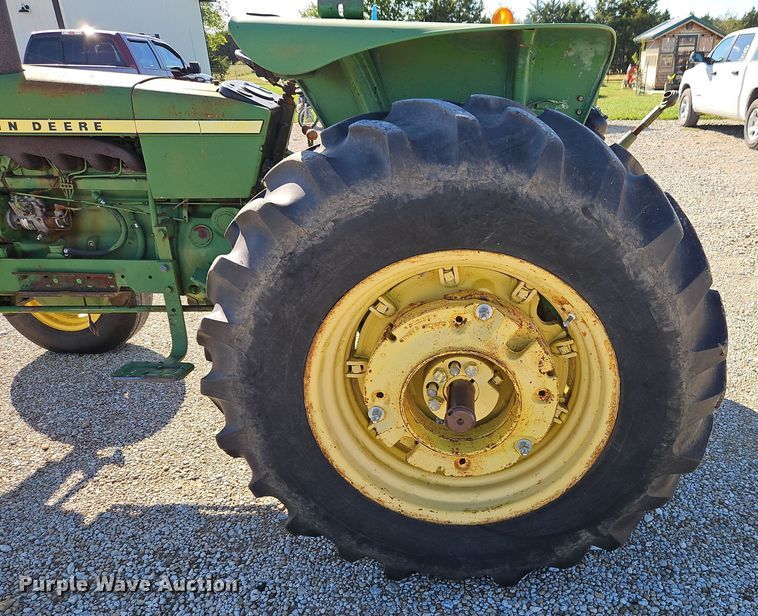 image for item EI8405 1975 John Deere 2030A tractor