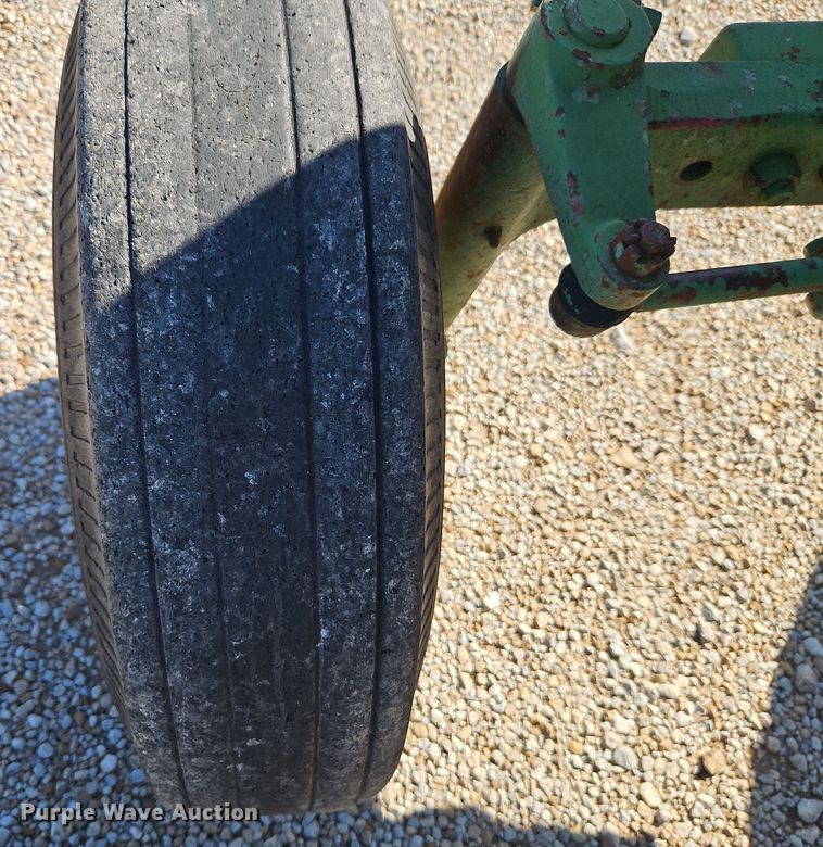 image for item EI8405 1975 John Deere 2030A tractor