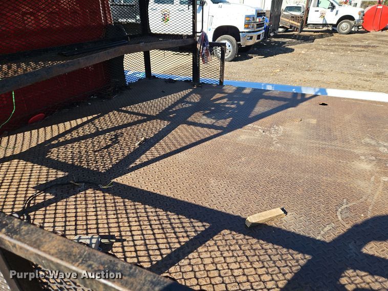 image for item EI8533 2007 Isuzu  NPR flatbed truck